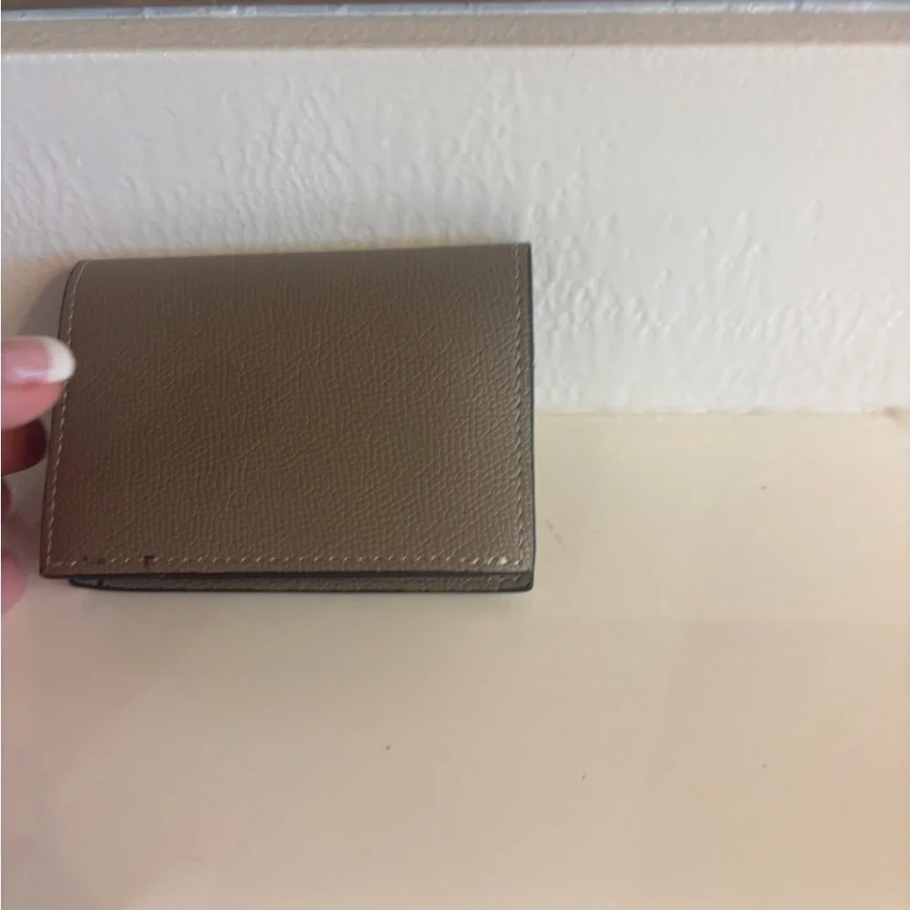 Gray Leather Wallet with Gold Clasp